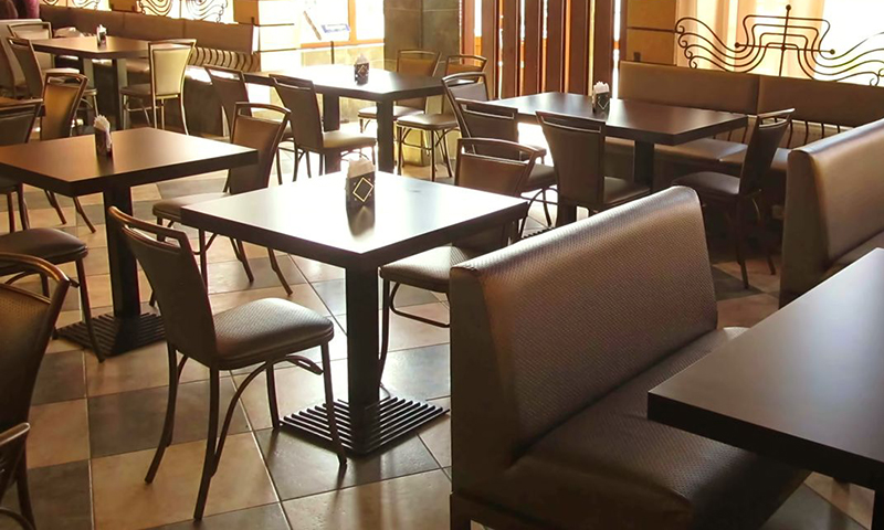Мягкие стулья и диваны в кафе «Бульвар», г. Смоленск